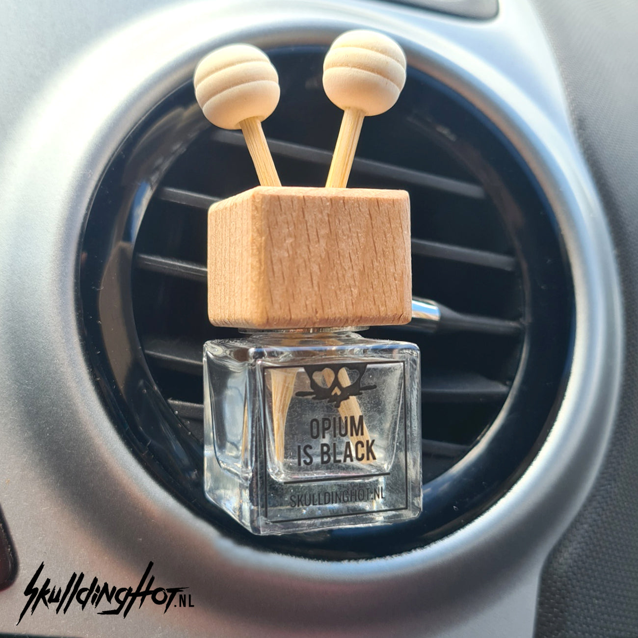 Car perfume bottle ball